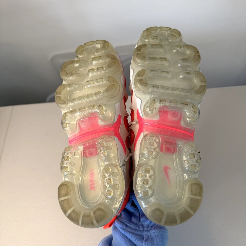 Nike Women's VaporMax Plus Pink Blast Size 7 - Picture 5 of 5